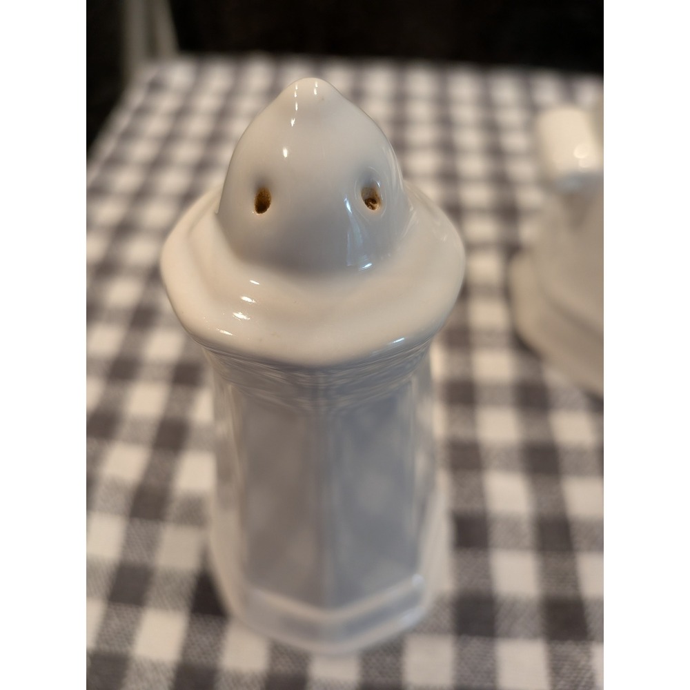 Pfaltzgraff Heritage White Salt Pepper Shakers & Sugar Bowl Set White Porcelain - Picture 11 of 12